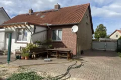 Freistehendes Einfamilienhaus in Kunrau/Klötze: Klinker mit kleinem Ausbau im Hof und Sitzecke