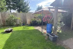 Freistehendes Einfamilienhaus in Kunrau/Klötze, Altmark: Kleine Laube im umzäunten Garten