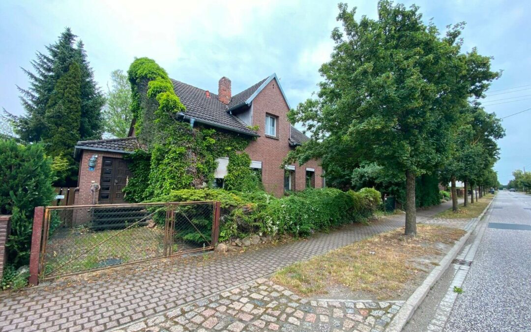 Einfamilienhaus auf sehr großem Grundstück für Handwerker und Gartenfreunde in Weferlingen
